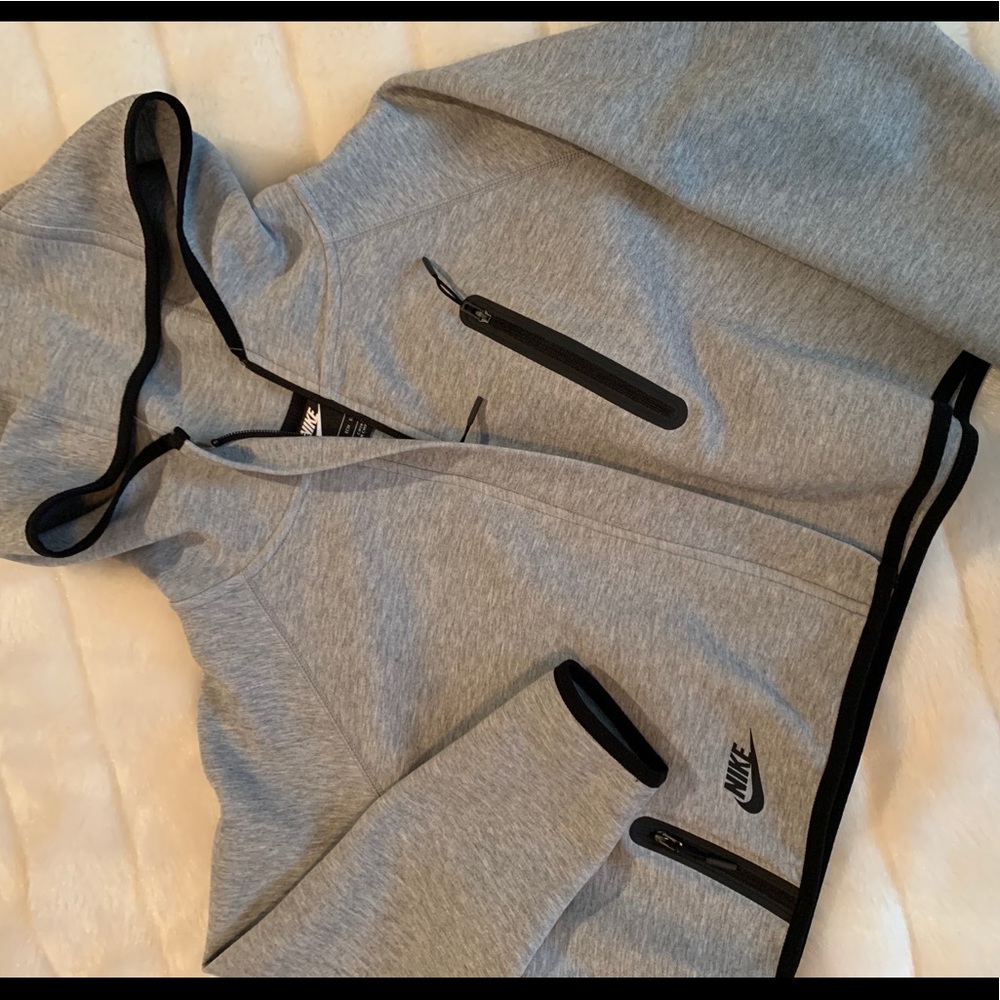 Nike Tech Swing Jacket